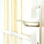 Paskvilgreb vs. dørgreb: Hvilket er bedst til dine døre?